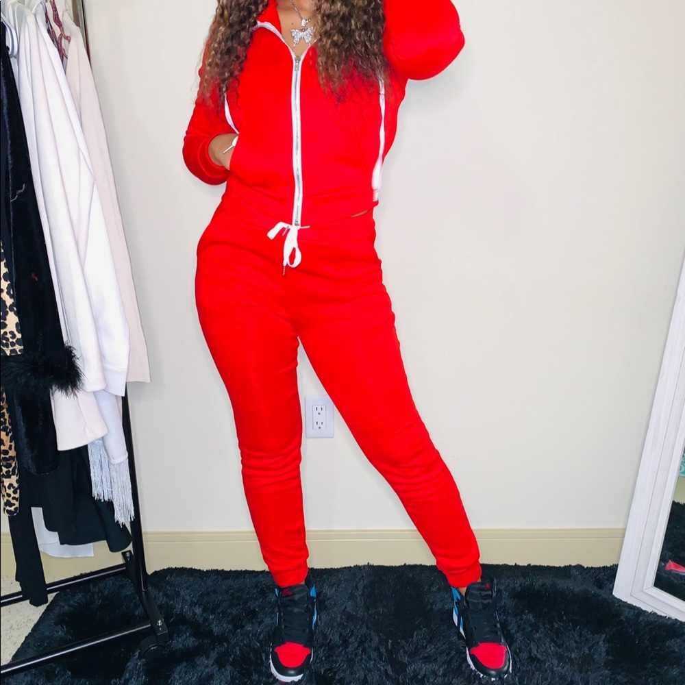 Women’s Sweatsuit